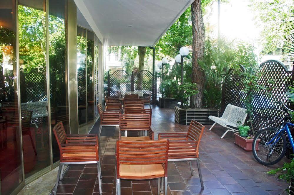 Hotel Saint Tropez ريتشيوني المظهر الخارجي الصورة