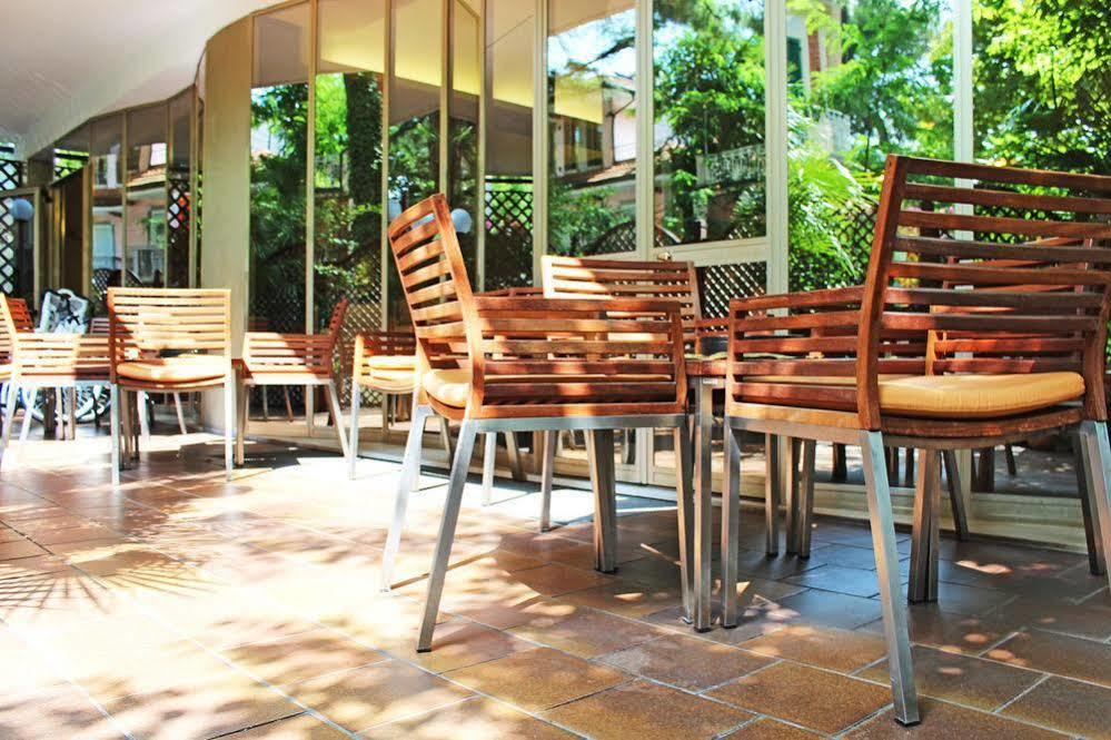 Hotel Saint Tropez ريتشيوني المظهر الخارجي الصورة