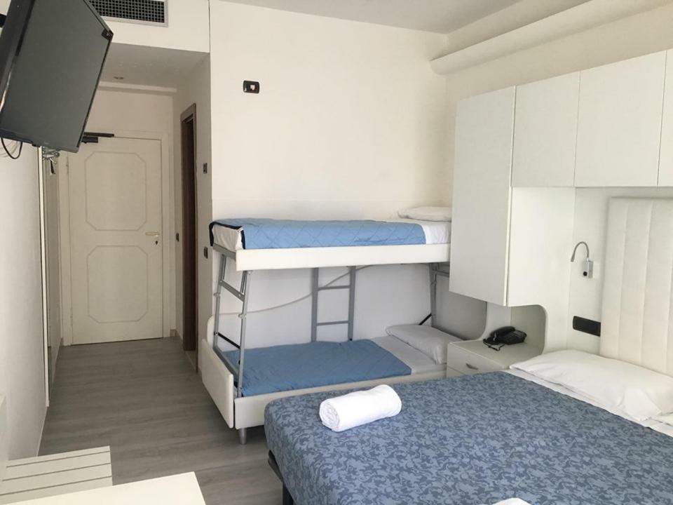 Hotel Saint Tropez ريتشيوني المظهر الخارجي الصورة